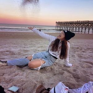 Meet your Posher, Becca